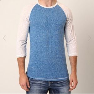 Like new! BLE by Buckle Men’s Raglan Shirt, XL.